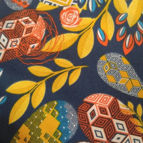 LuLaRoe TC Leggings - Picture 2 of 3